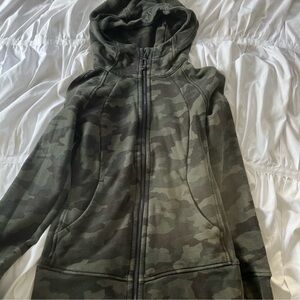 lululemon athletica Camo Scuba Hoodie - Green and Black